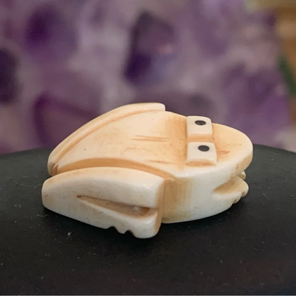 Hand Carved Frog Bone Bead Native American Style Miniature Fetish Animal .8
